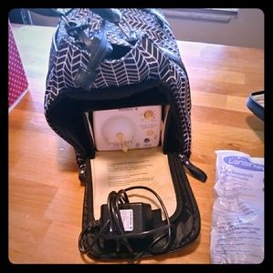 Medela Breastpump & Bag (w/featured accessories)
